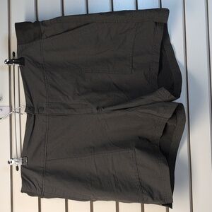 REI Co-Op Screeline Hybrid Shorts Size 16  EUC